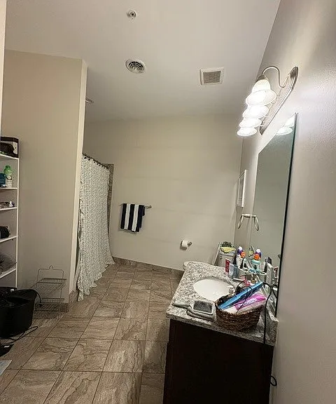 72 E Niagara St #205 — Photo 6