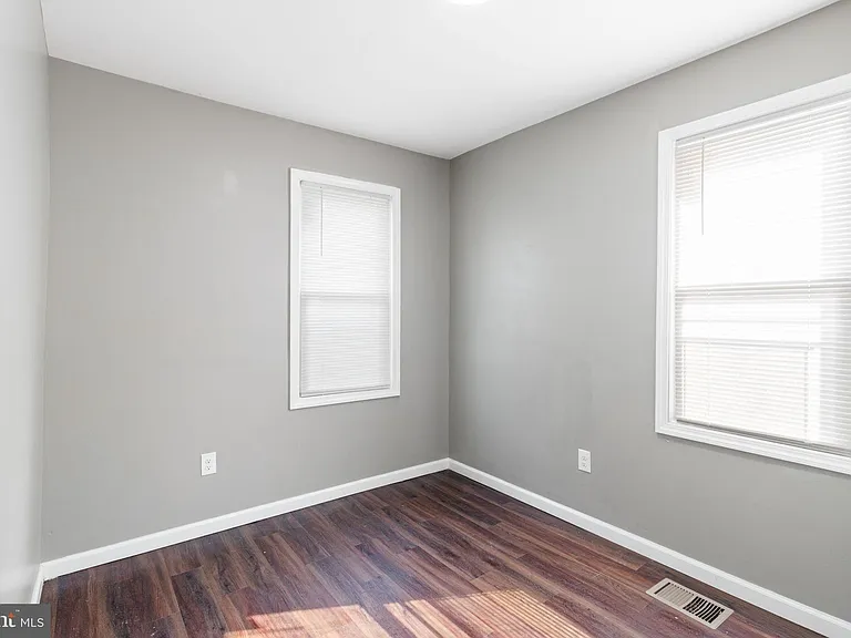 1344 Princeton Ave — Photo 18