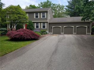 24 Nottingham Dr, Scituate, RI 02831