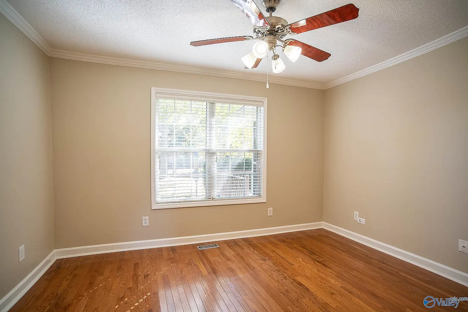 2 bed, 872 sqft, $850 — Photo 3