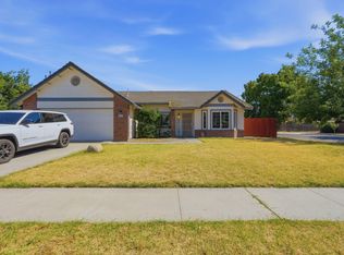 151 Brentwood Drive, Lemoore, CA 93245