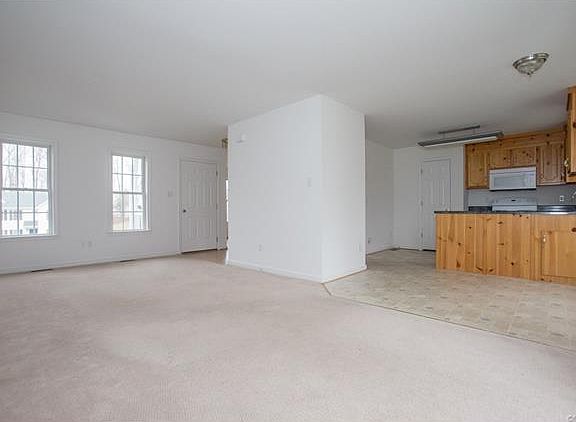 4th image of 7860 Willow Walk Dr