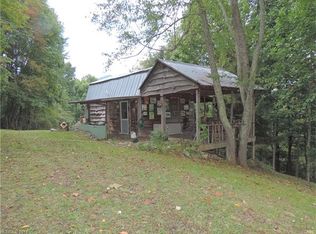 694 Whispering Winds Rd, Waynesville, NC 28785
