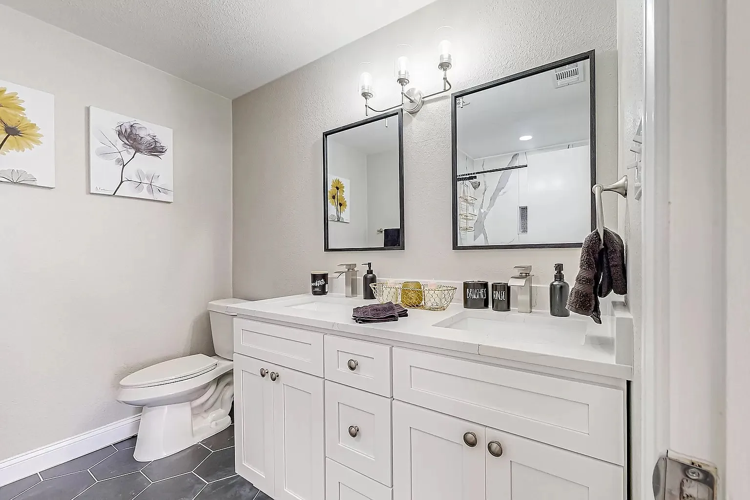 2 bed, 1144 sqft, $1,690 — Photo 2