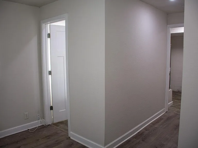 86 Hurwood Ave — Photo 8