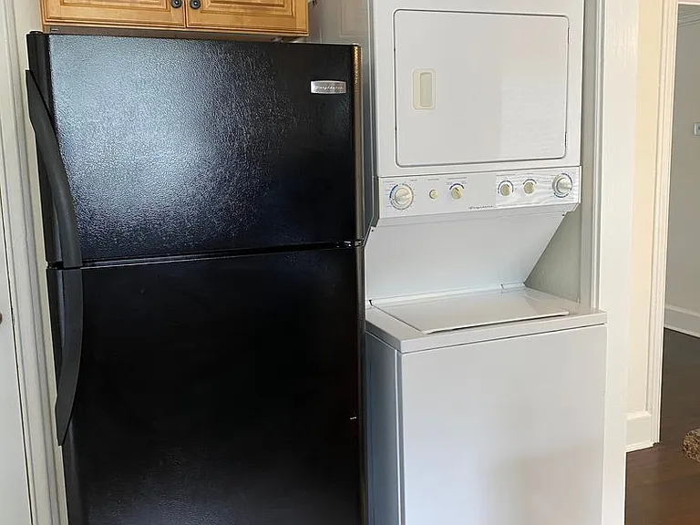 123 E Park Ave — Photo 2