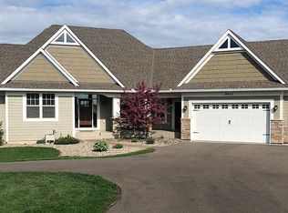 8455 Hillpointe Ln, Victoria, MN 55386