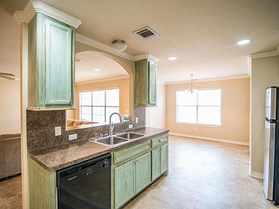 3rd image of 125 Sendero Dr
