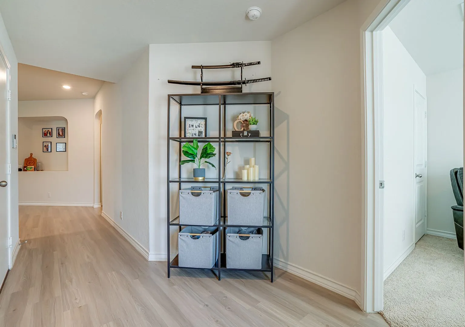 Beautiful single story home in Saratoga Community — Photo 4