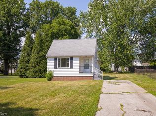 12827 Fruitside Rd, Garfield, OH 44125