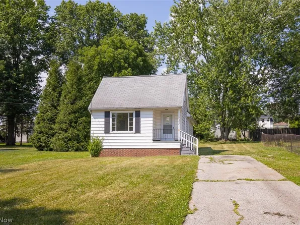 12827 Fruitside Rd, Garfield, OH 44125