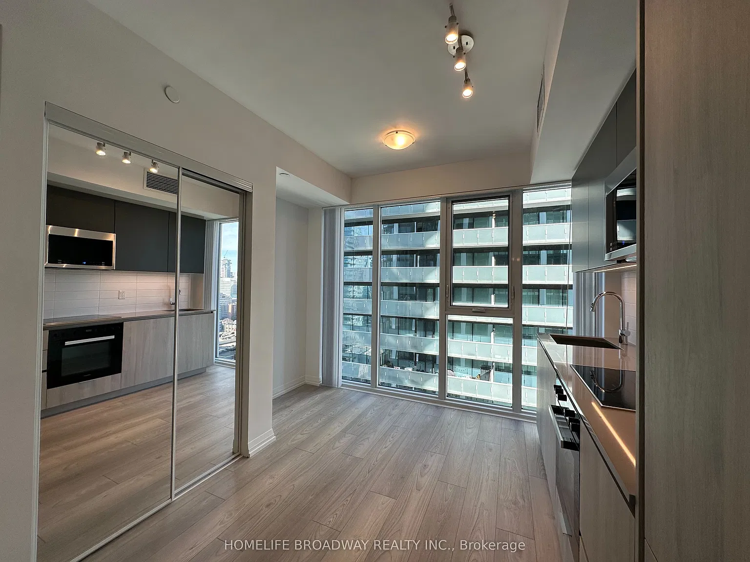 Studio, $1,980 — Photo 2