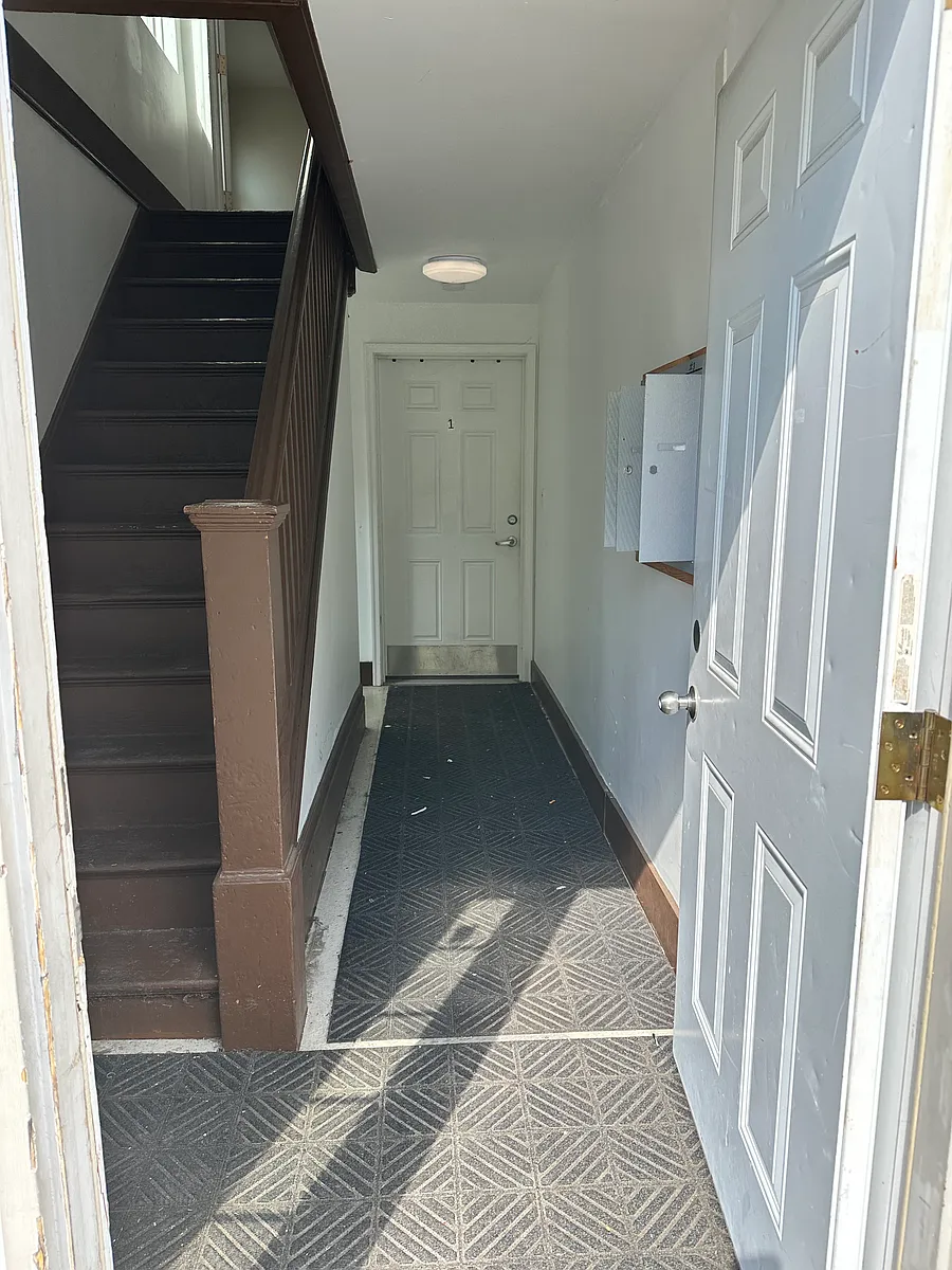 Building Photo - 131 Mill St #2