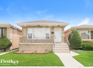 8229 S Sacramento Ave, Chicago, IL