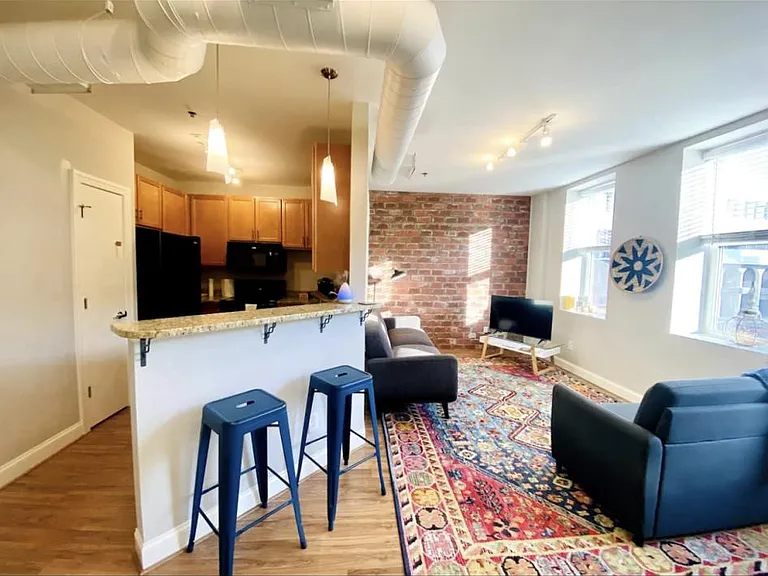 220 W Market St #305 — Photo 17