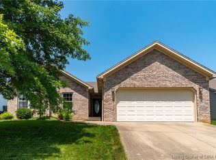 3846 Ridgetop Cir, Jeffersonville, IN 47130