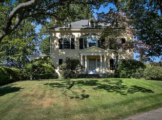 7 Lakeview Rd, Winchester, MA 01890