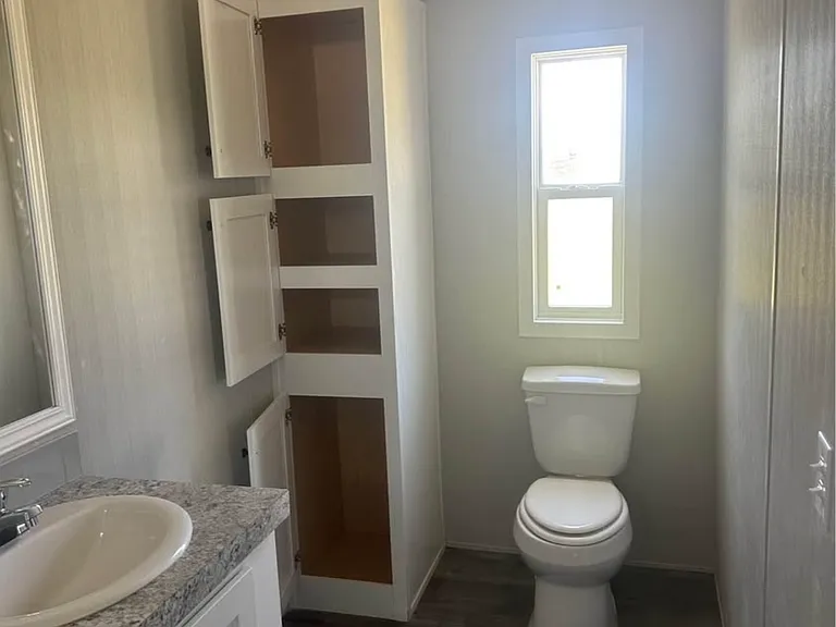 41 Charlotte Ln — Photo 5
