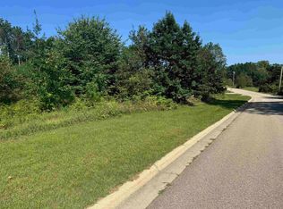 Lake Dr #36, Gresham, WI 54128