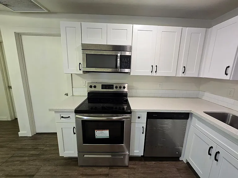 2705 E Willetta St #1 — Photo 13