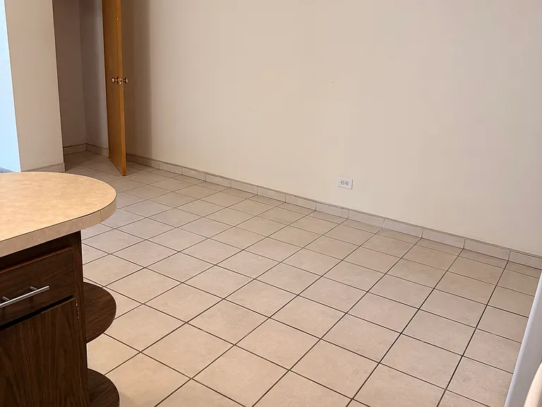 8913 Grant Ave #2B — Photo 4