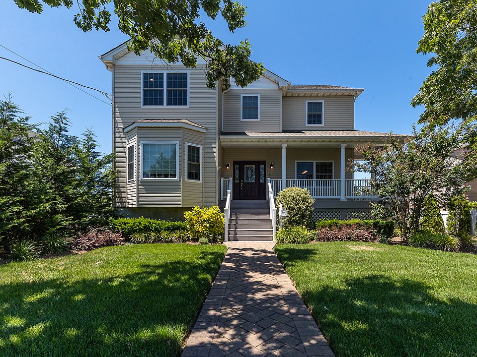 1st image of 2916 Evergreen Ave