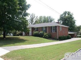 1215 Scottland Dr, Murfreesboro, TN 37130