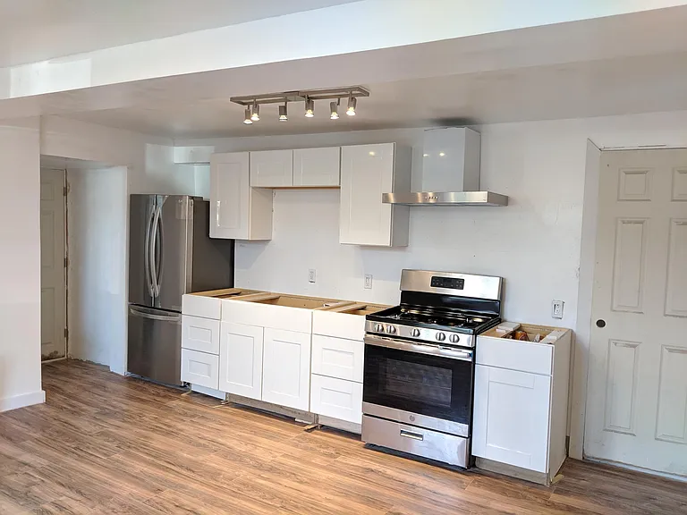 87 Chestnut Ave — Photo 4