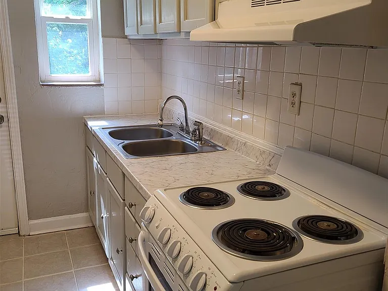 612 McCarroll Rd #A — Photo 3
