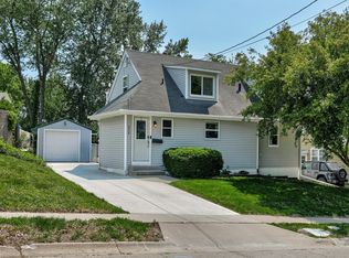6004 Dagle Dr, Des Moines, IA 50311