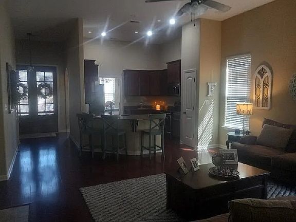 3rd image of 160 Willow Springs Ln