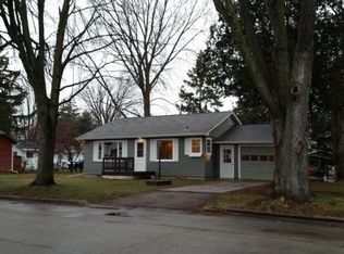 511 E Wallace St, New London, WI 54961