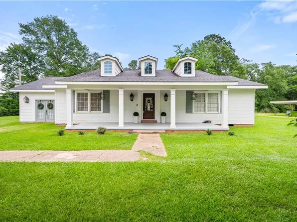 1131 Caddo St, Montgomery, LA 71454