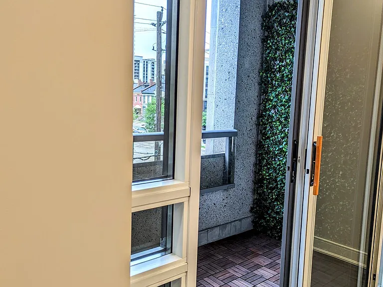 150 Main St W #304 — Photo 22