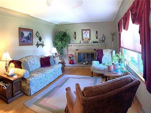 4th image of 8551 Chesterton Dr
