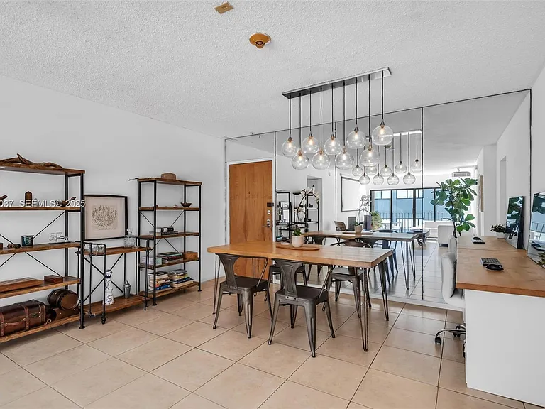 575 Crandon Blvd #504 — Photo 9