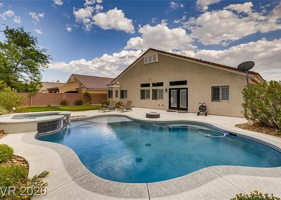 1st image of 8278 Bowman Woods Cir