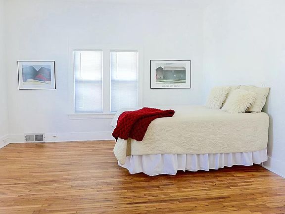 5th image of 2529 Upton Ave N #1