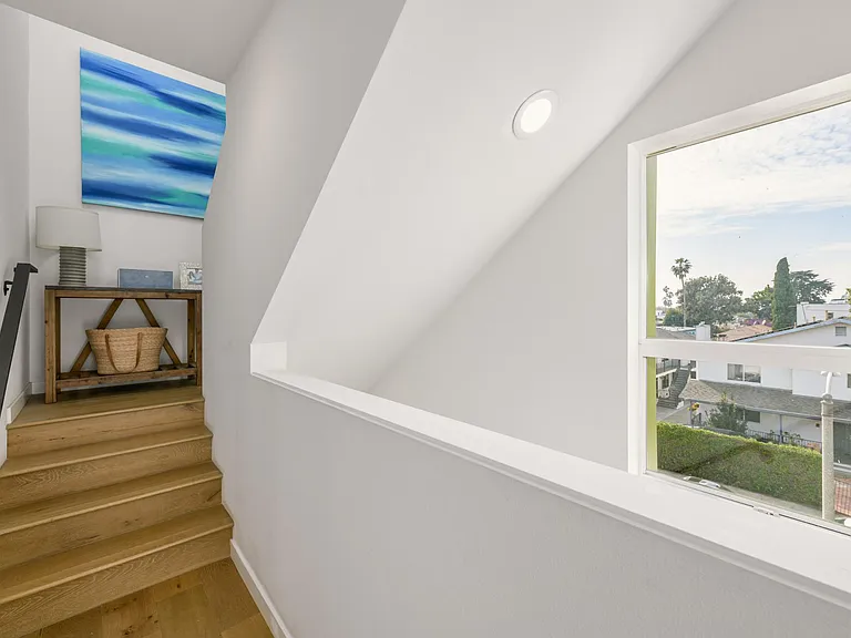 1238 Gordon St — Photo 11