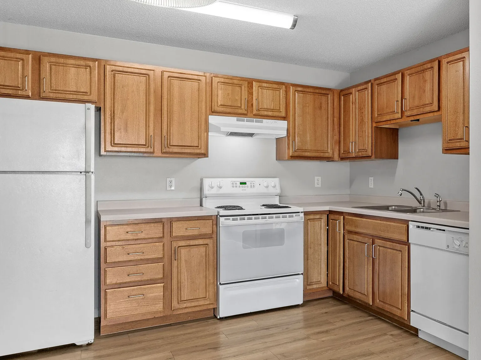Sibley Cove Apartments — Photo 2