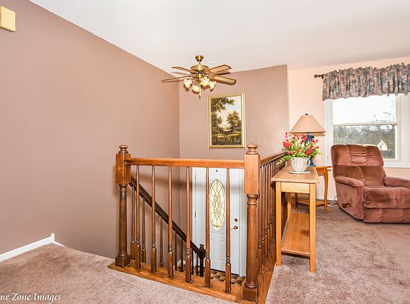 5th image of 1024 W Elmwood Ln