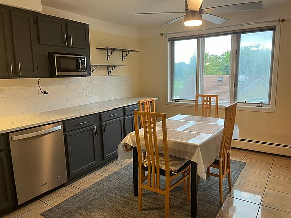 3rd image of 3609 N Narragansett Ave APT 301