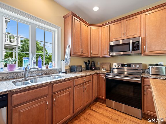 5th image of 53 Hampton Road
