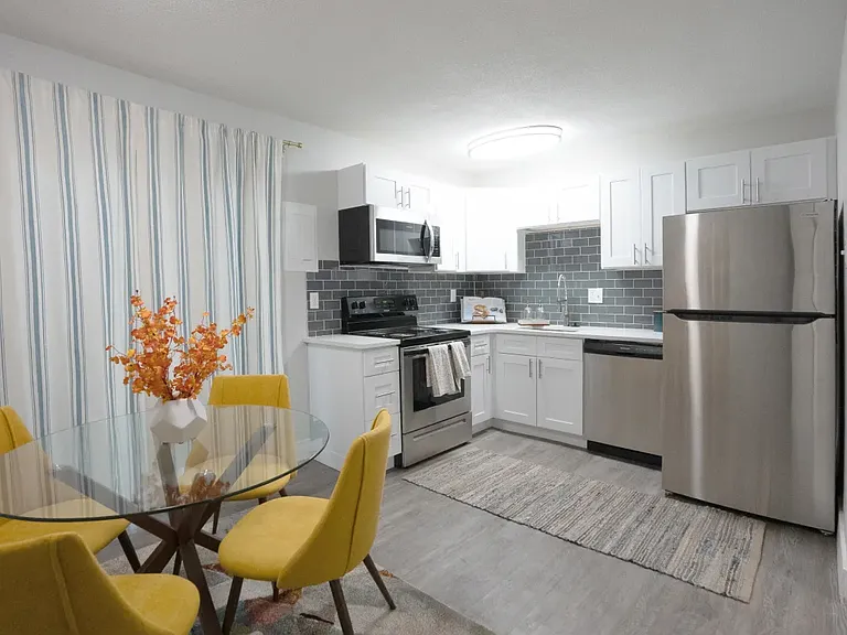 Spanish Lake Townhomes — Photo 7