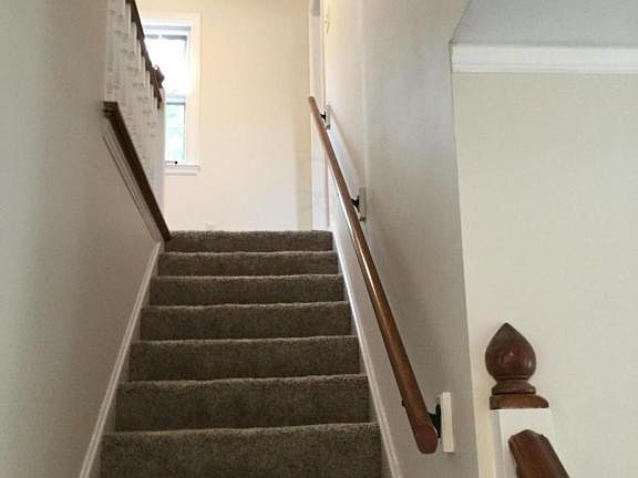 4th image of 1870 Greenway Ave S