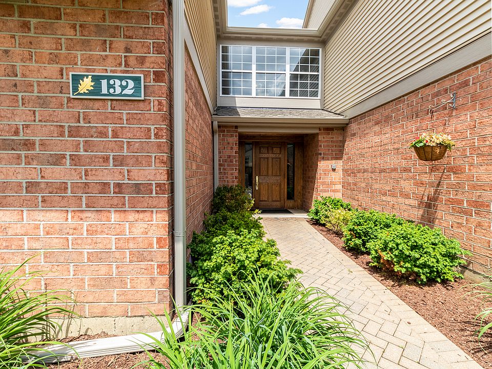1st image of 132 White Oak Ct APT 3