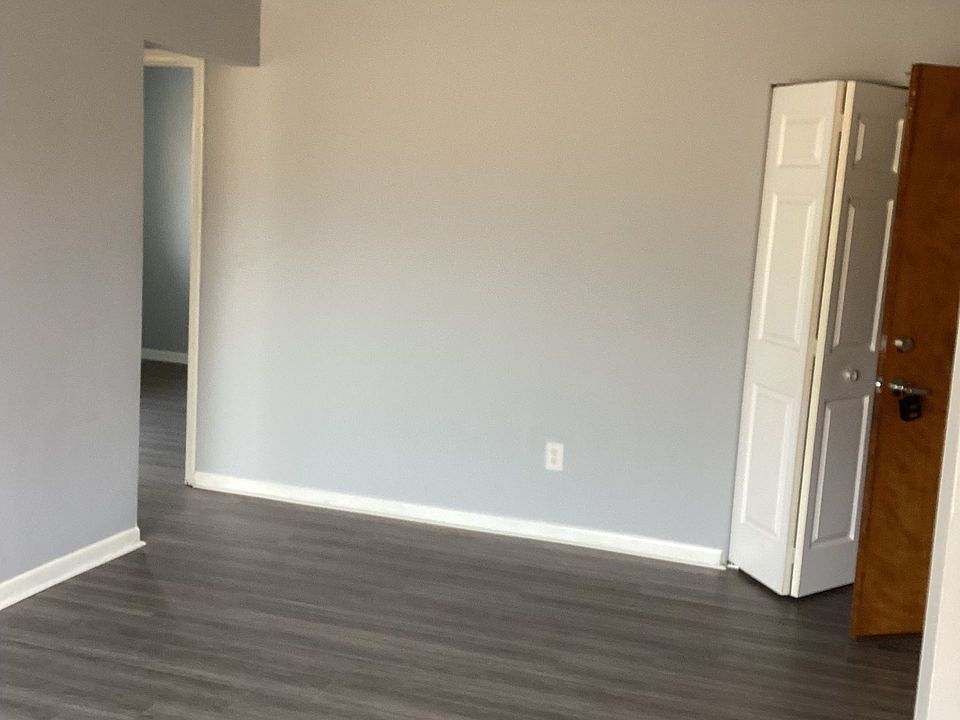 415 E Mill St # 10903000, photo 2