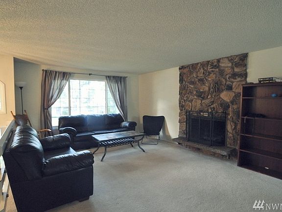 3rd image of 14523 122nd Ave E