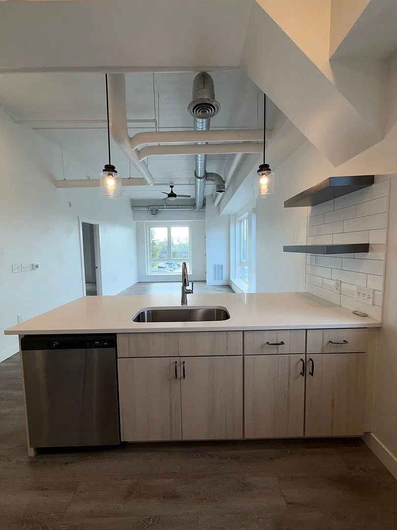 Harbor Lofts — Photo 3