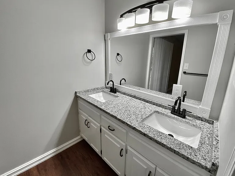 11473 S Emerson Pl — Photo 14